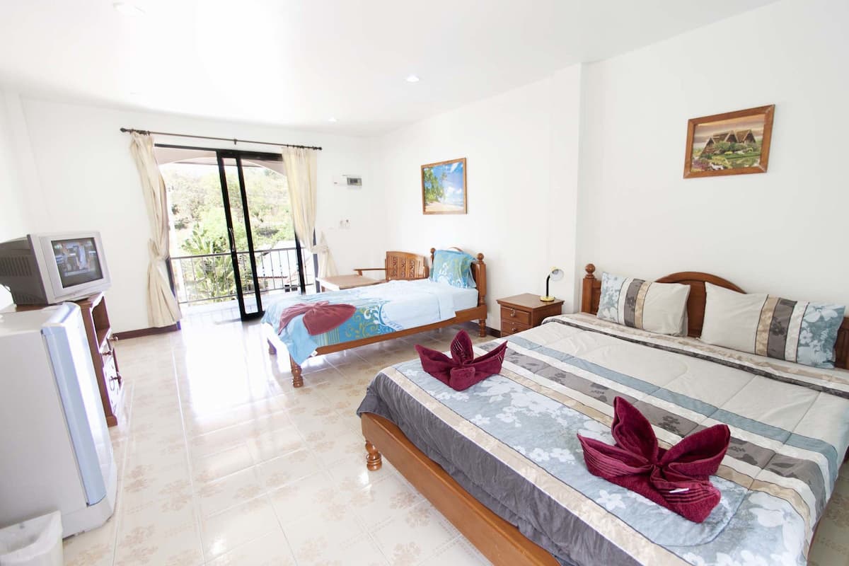 Triple Room | Premium bedding, Select Comfort beds, desk, laptop workspace