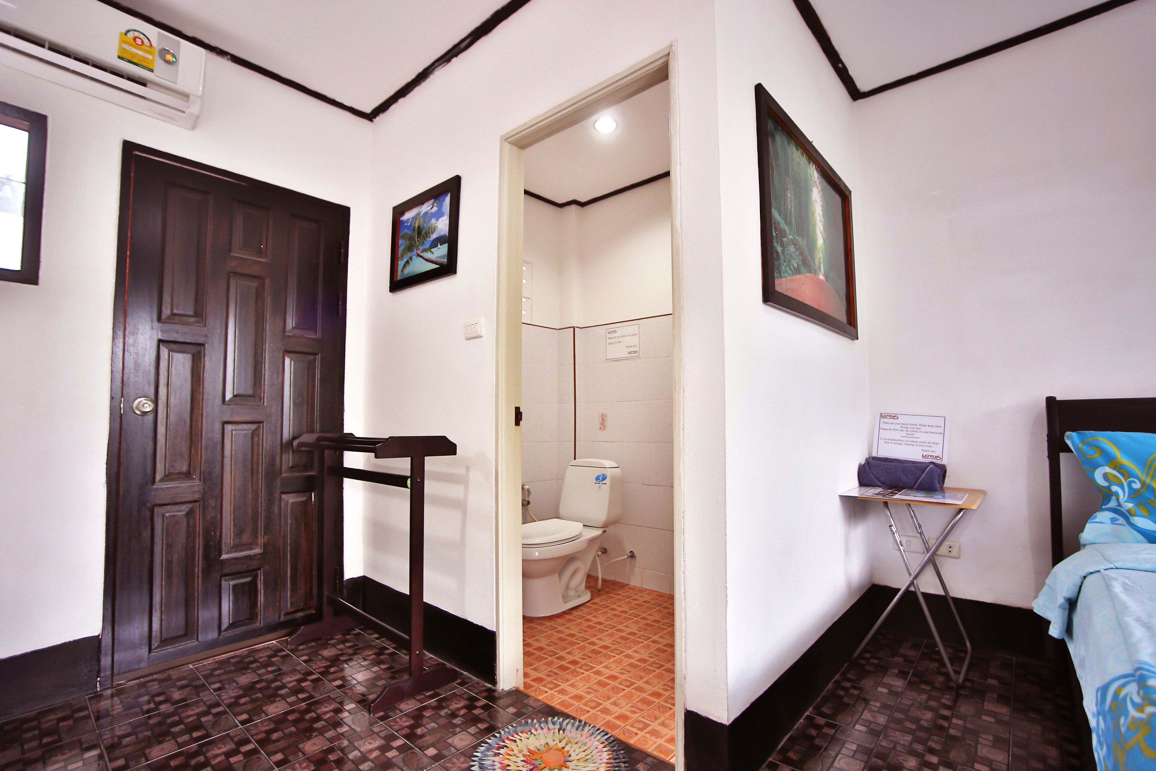 shower, free toiletries, hair dryer, bidet