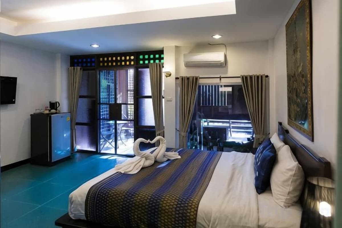 In-room safe, free cots/infant beds, rollaway beds, free WiFi