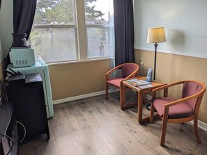 Basic Room | Iron/ironing board, bed sheets