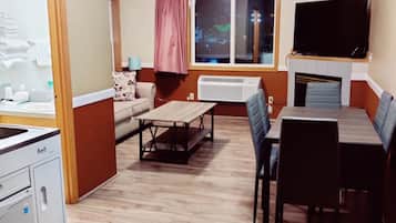 Junior Suite, 1 Queen Bed, 1 Double Bed, and 1 Sofa Bed (No Pets) includes Kitchenette | Iron/ironing board, bed sheets
