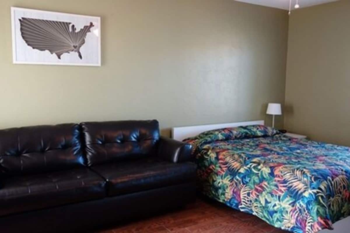 Suite estudio Deluxe, 1 cama Queen size y sofá cama, cocina | 1 habitación, escritorio, wifi gratis y ropa de cama