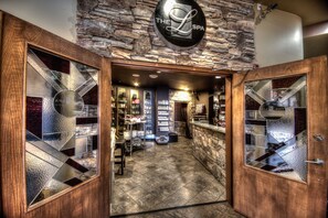 Couples treatment rooms, sauna, steam room, body treatments