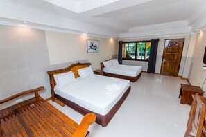 Camas plegables/adicionales y ropa de cama 