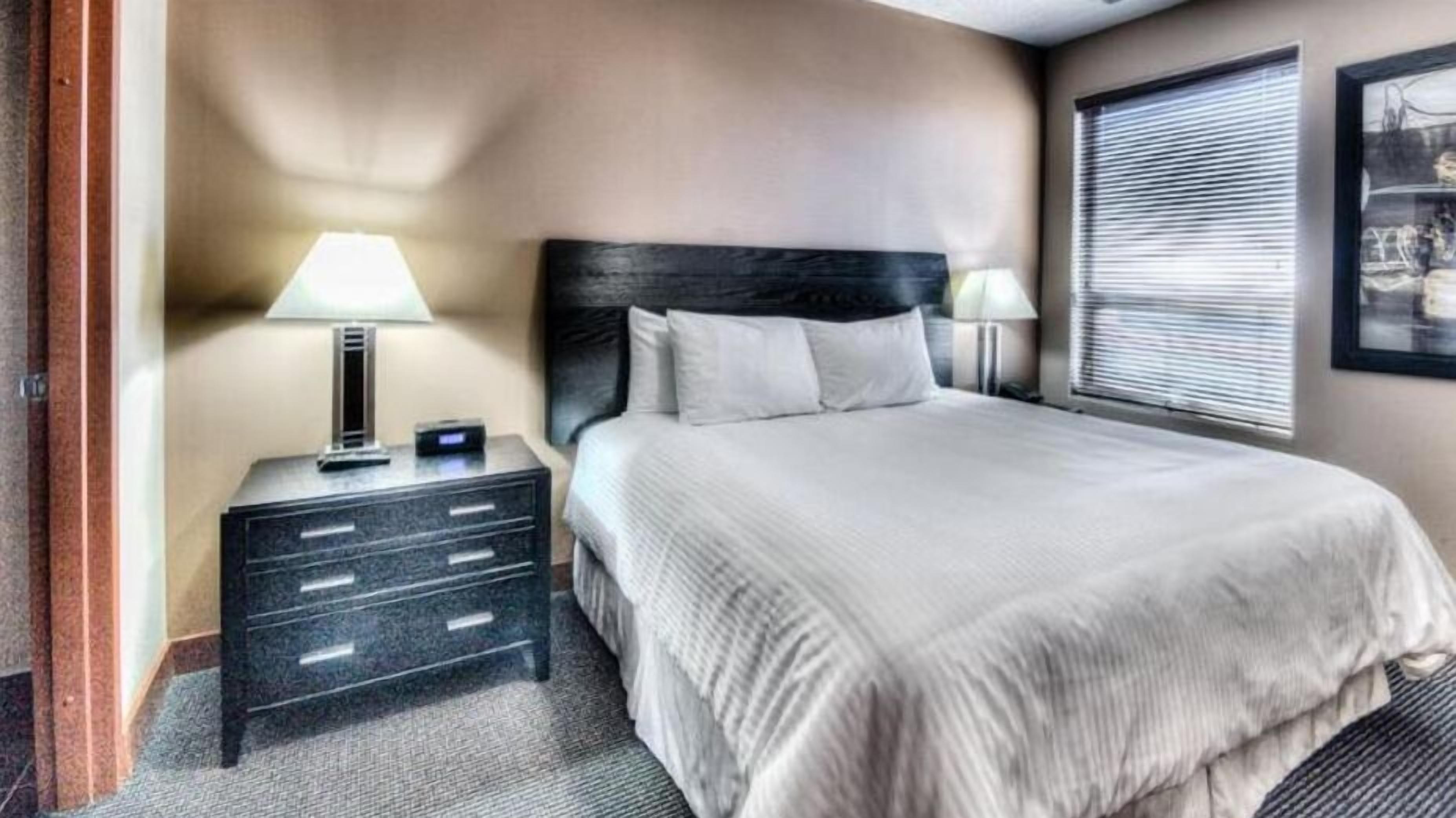 premium bedding, pillow-top beds, desk, soundproofing