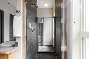 Suite, 3 Bedrooms, Kitchen | Bathroom | Combined shower/tub, free toiletries, hair dryer, towels - Premier Residences (Fort McMurray)