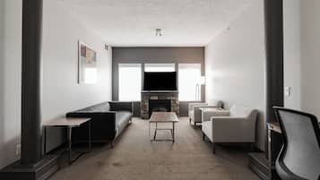 Suite, 2 Schlafzimmer, 2 Bäder | Wohnbereich