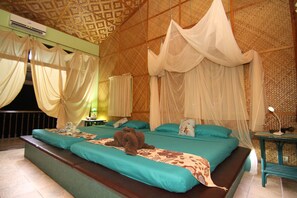 Superior Room, 1 Bedroom, Balcony, Sea View | In-room safe, free WiFi, bed sheets - Parrot Paradise Resort (Alcoy)