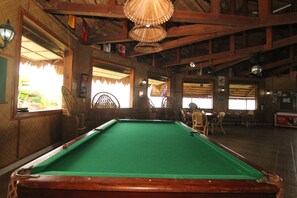 Billiards - Parrot Paradise Resort (Alcoy)