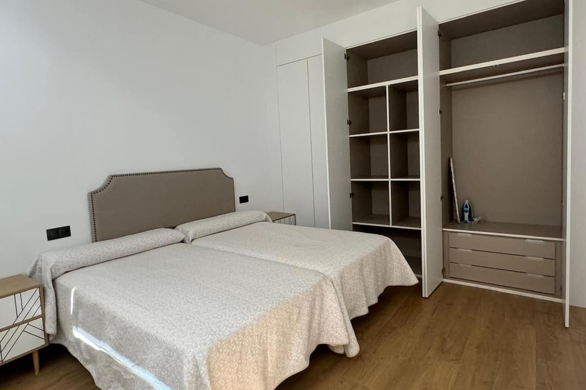 1 habitación, minibar, caja de seguridad en la habitación y escritorio