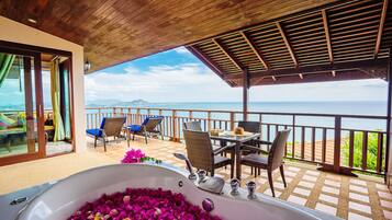 1 Bedroom Grand Jacuzzi Suite | Premium bedding, minibar, in-room safe, desk