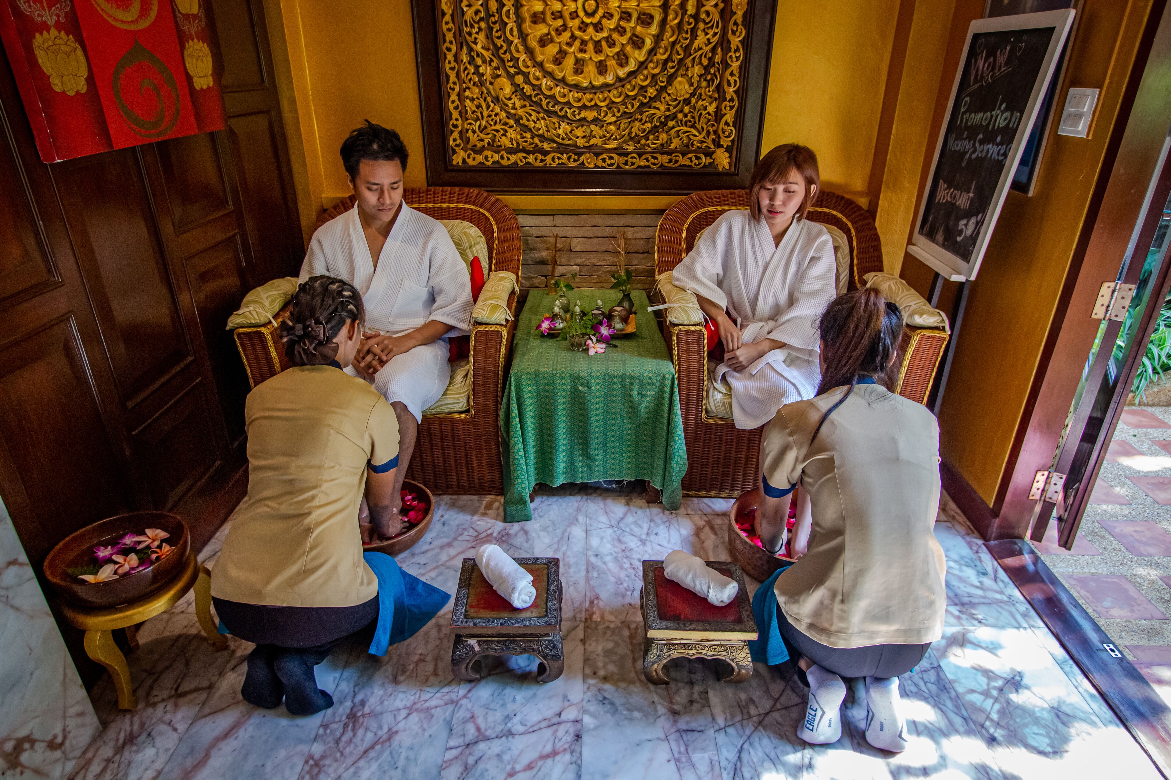 couples treatment room(s), body treatments, aromatherapy, thai massages