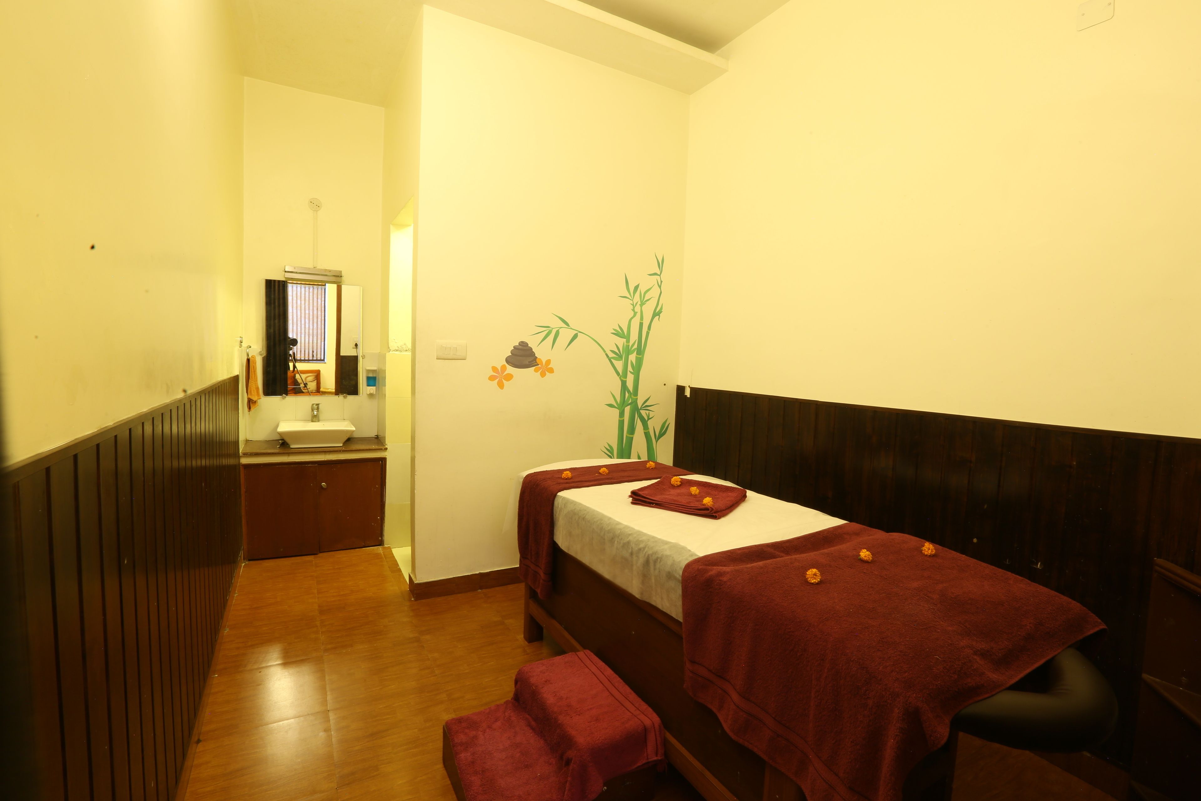 steam room, body treatments, aromatherapy, deep-tissue massages