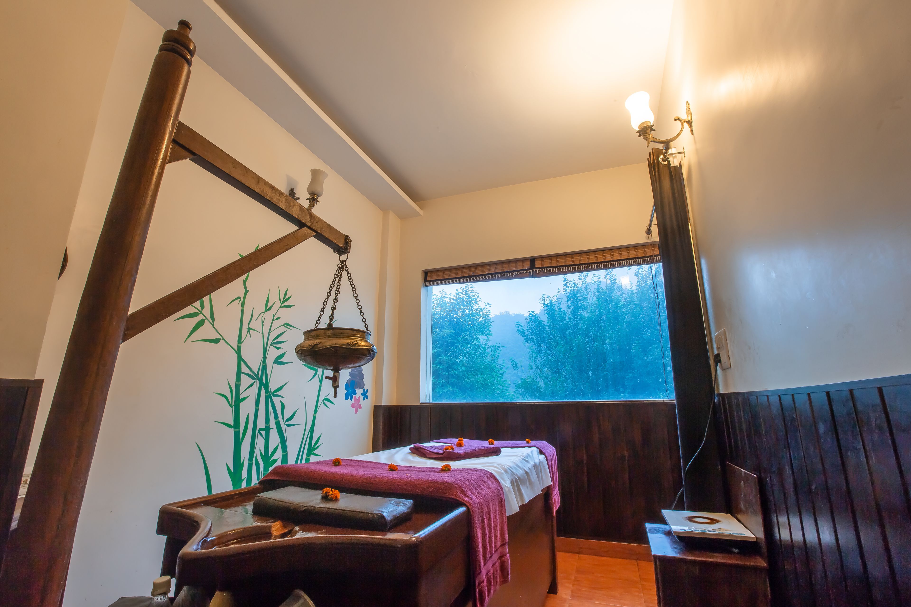 steam room, body treatments, aromatherapy, deep-tissue massages