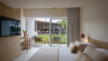 Junior Suite | Premium bedding, down duvets, pillow-top beds, minibar