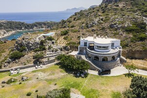 Villa Noura with Private Pool, Sea View | Roupas de cama premium, edredons de pluma, camas com colchões pillow-top