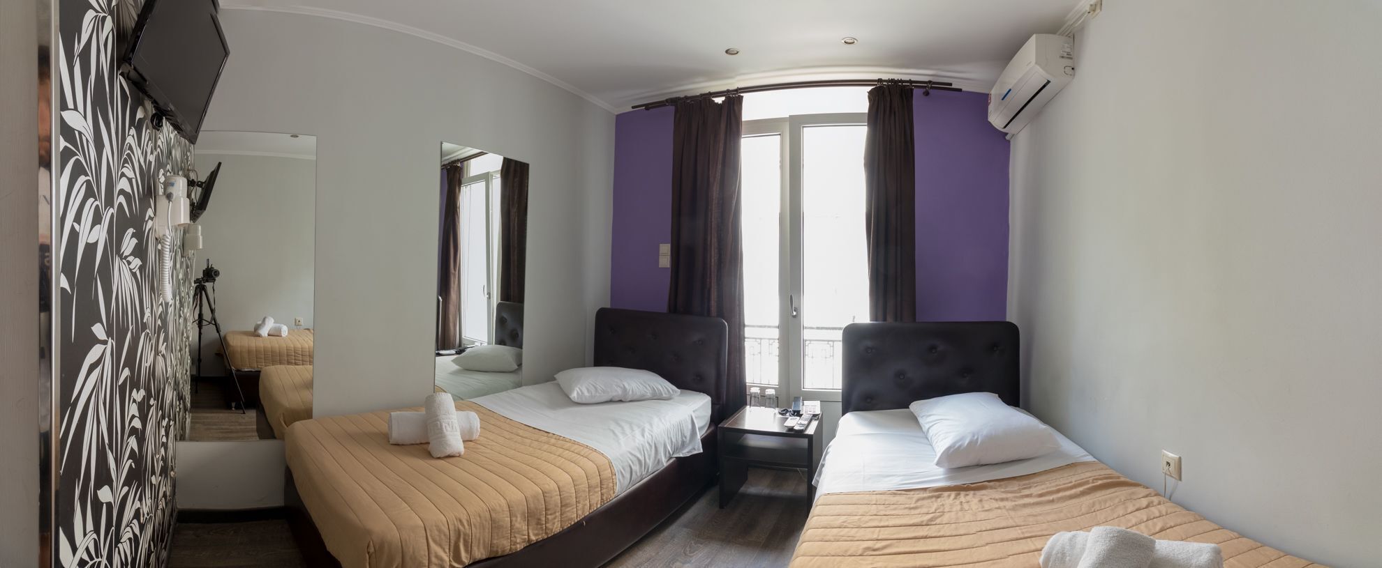 In-room safe, soundproofing, iron/ironing board, free WiFi