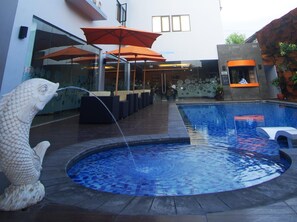 Piscine extérieure
