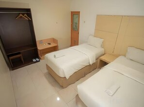 Premium bedding, minibar, free WiFi - New Hotel Lilik (Yogyakarta)