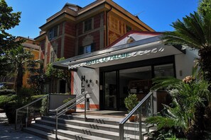 Front of property - Hotel Le Palme (Varazze)