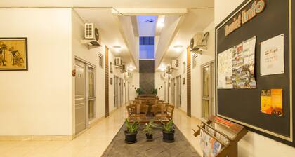 Poncowinatan Hotel