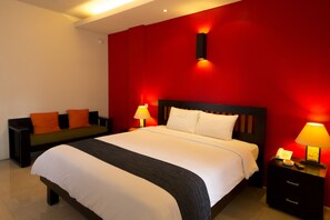 Deluxe Room | Desk, rollaway beds, free WiFi, bed sheets - ECLIPSE Hotel (Yogyakarta)