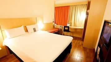 Quarto standard, 1 cama de casal | 2 quartos, frigobar, cofres nos quartos, escrivaninha