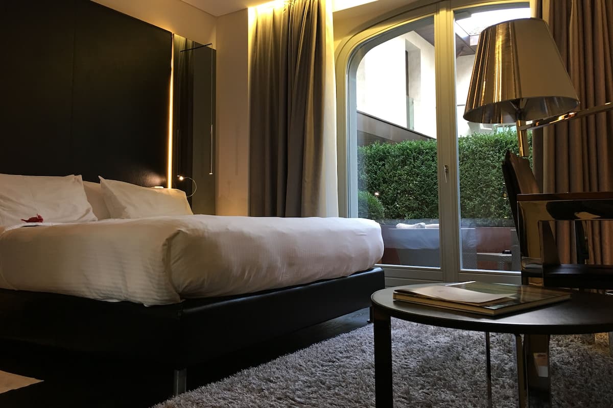 Family Room (Premiere) | Premium bedding, pillowtop beds, minibar, in-room safe