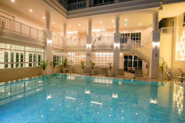 Outdoor pool, pool loungers