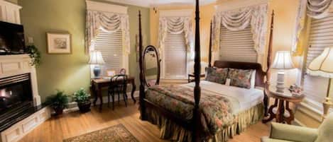 Suite, 1 Queen Bed | Individually decorated, individually furnished, iron/ironing board