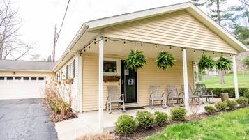 Superior House, Private Bathroom, Park View (The Guest House) | Miscellaneous