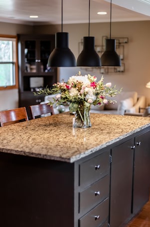 Casa superior, banheiro privativo, vista para o parque (The Guest House) | Diversos. The Broadway Guest House