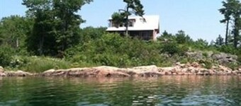 Foxy's on the Lake