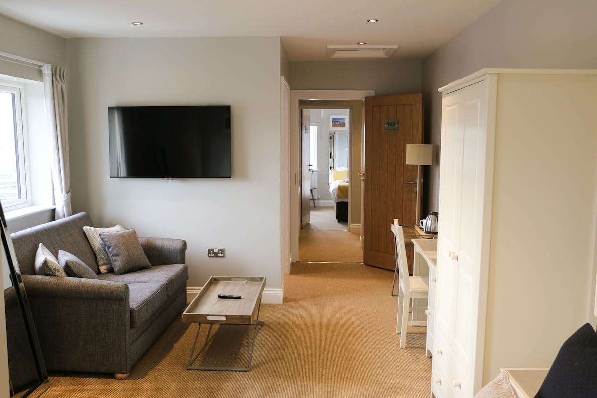 superior suite, balcony, sea view | iron/ironing board, free wifi, bed sheets