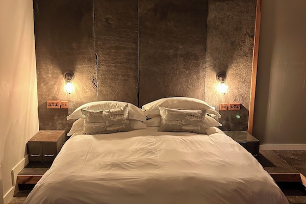 Mill House Suite | Bügeleisen/Bügelbrett, kostenloses WLAN, Bettwäsche