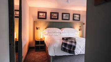 Millers Cottage Classic | Iron/ironing board, free WiFi, bed sheets