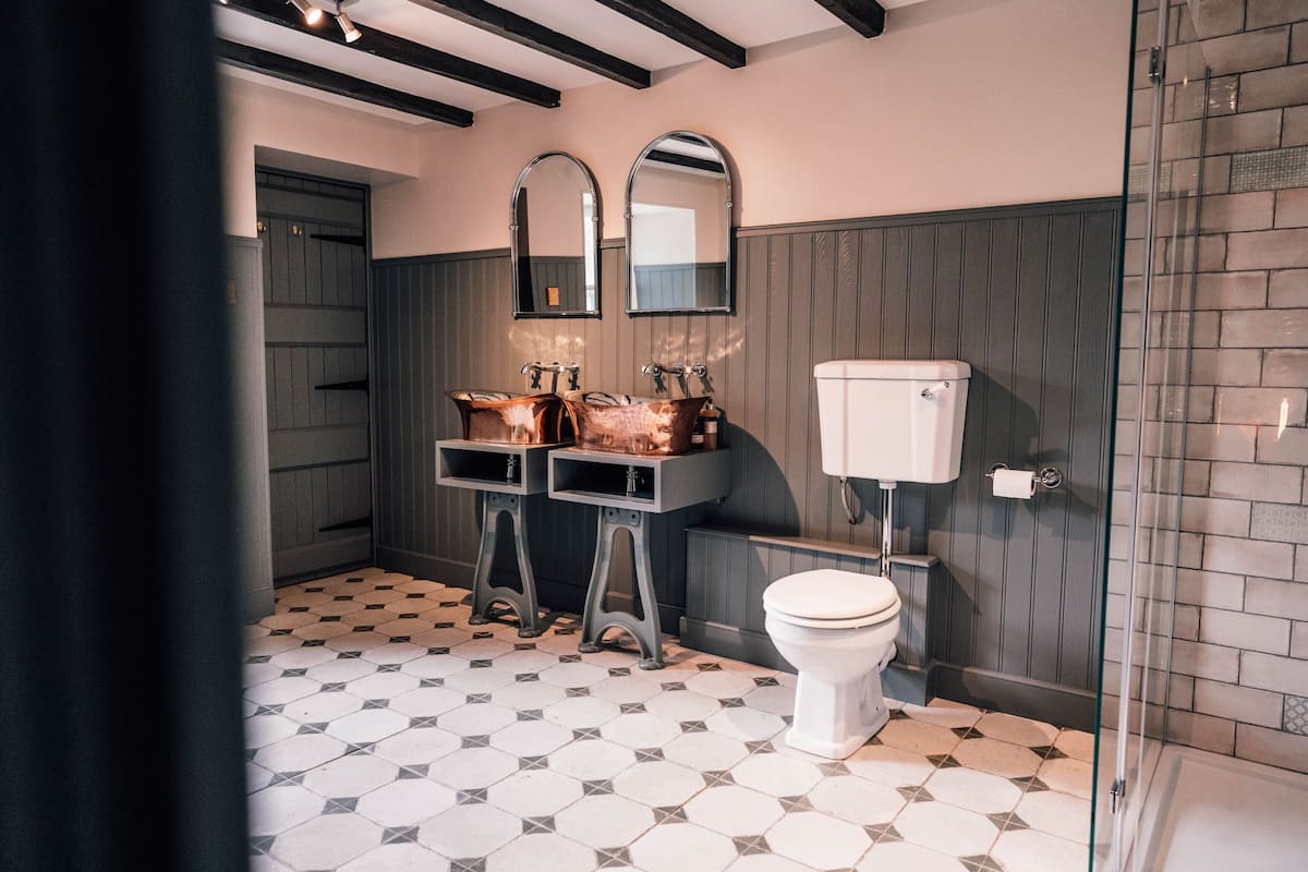 mill house suite | bathroom | free toiletries, hair dryer, towels