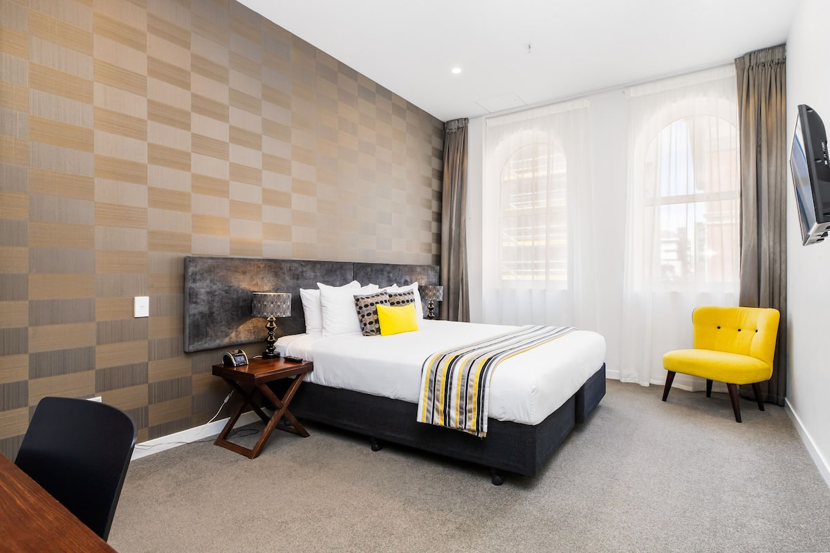 Deluxe King Room | 1 Schlafzimmer, schallisolierte Zimmer, kostenloses WLAN, Bettwäsche