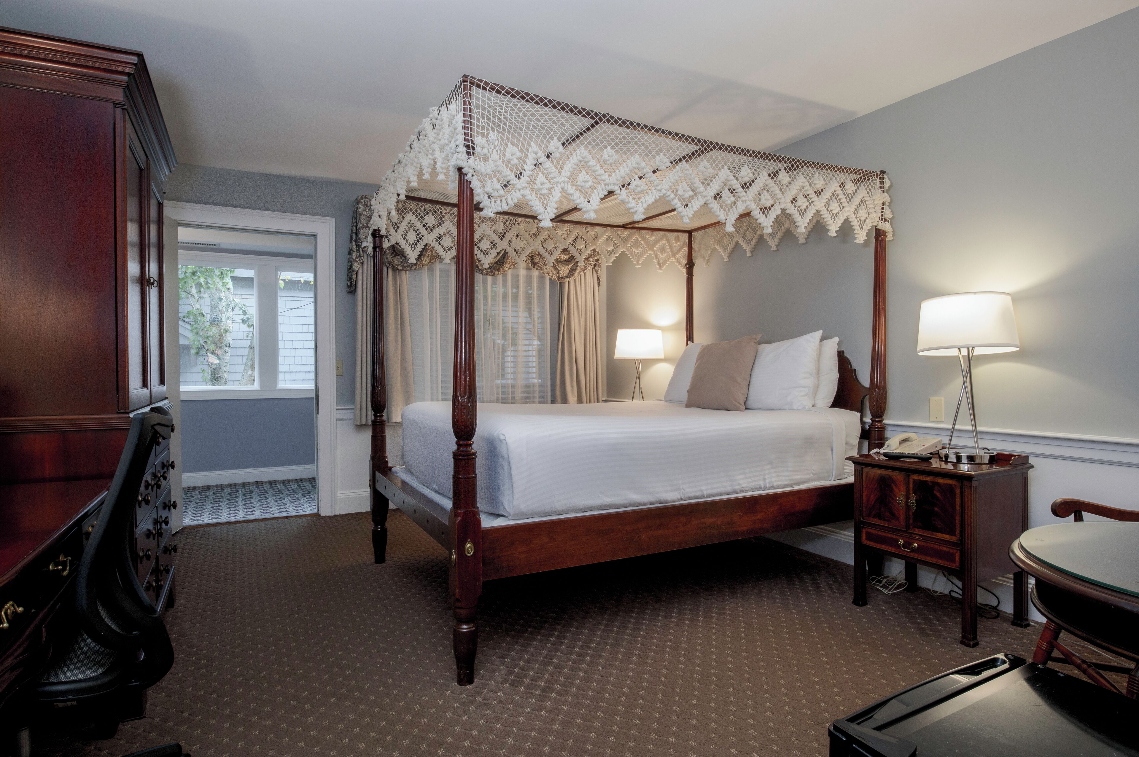 standard room | individually decorated, individually furnished, desk, iron/ironing board