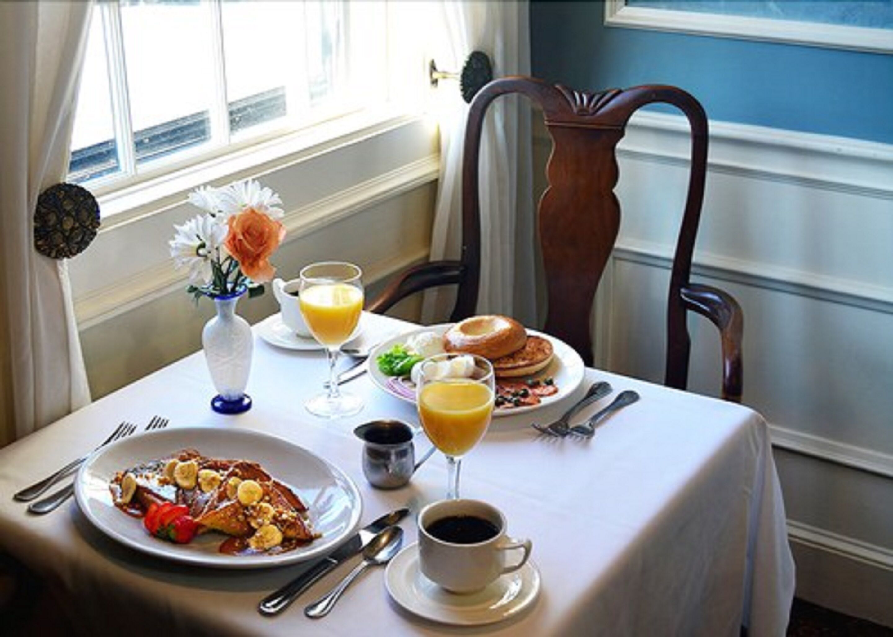 daily full breakfast for a fee