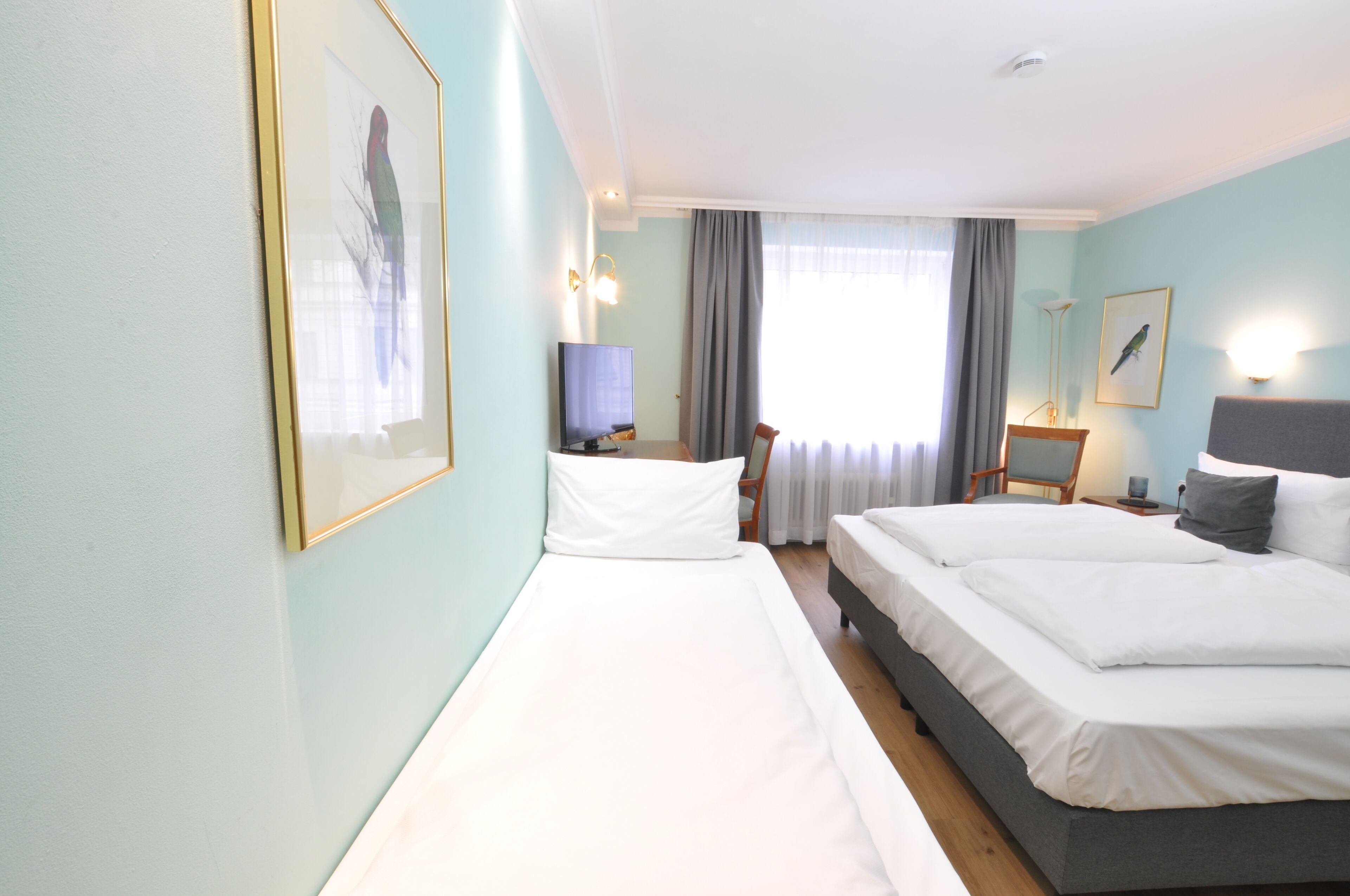 classic triple room | hypo-allergenic bedding, individually decorated, individually furnished