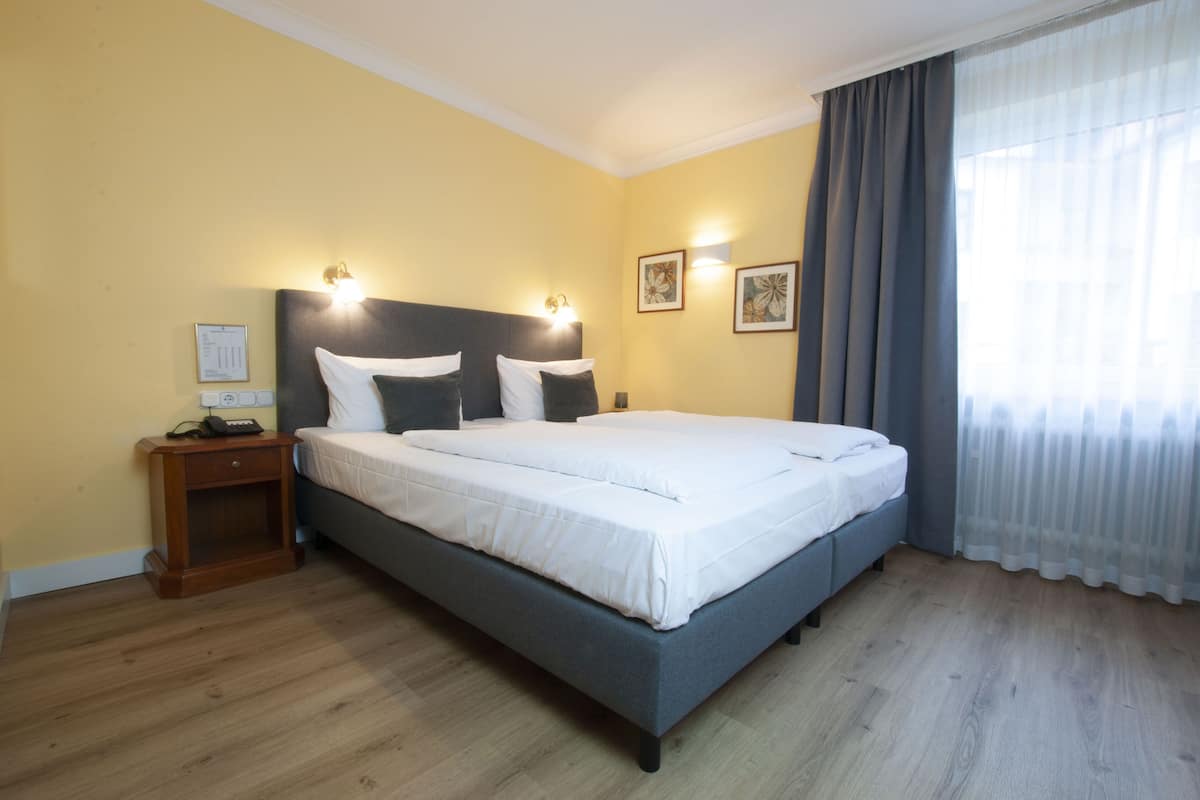 Classic Double or Twin Room | Hypo-allergenic bedding, individually decorated, individually furnished