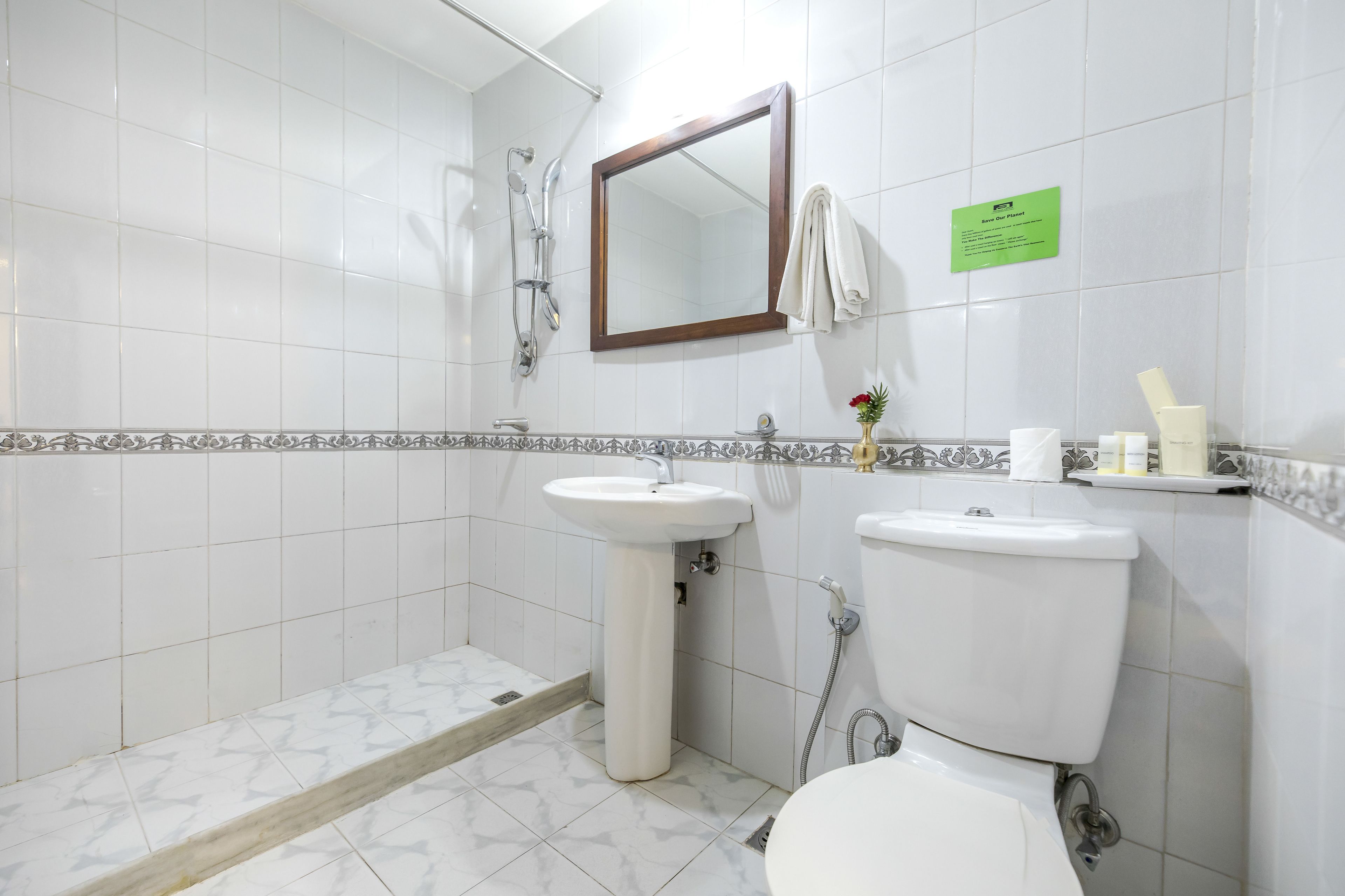 standard double or twin room, 1 bedroom, city view | bathroom | shower, free toiletries, hair dryer, slippers
