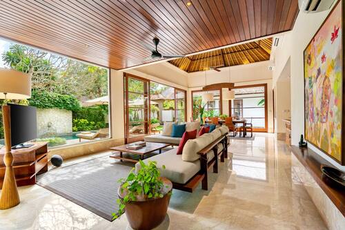 4 Bedroom Pool Villa (Umarya) | Living area | 32-inch flat-screen TV with cable channels, Smart TV, DVD player