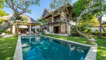 3 Bedroom Cliff View  Pool Villa (Yasmine) | Pemandangan dari kamar