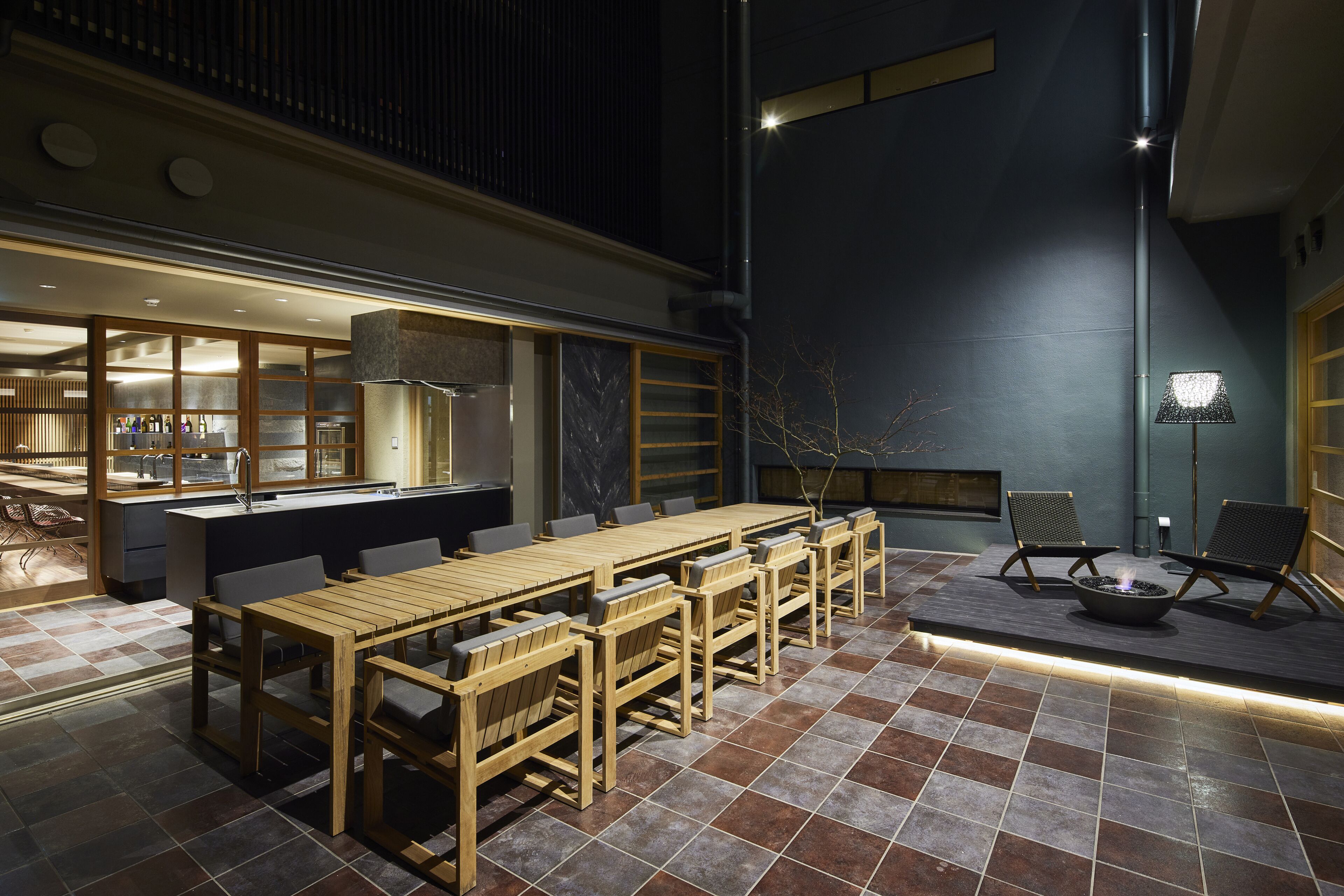 Petit déjeuner et dîner servis sur place, vue sur la mer 