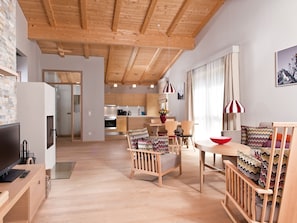 50-inch flat-screen TV with satellite channels, TV, fireplace - aja Bergresort Werfenweng Apartments  (Werfenweng)