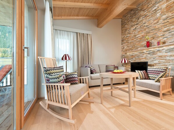 50-英寸纯平电视(配备卫星频道)、电视、壁炉