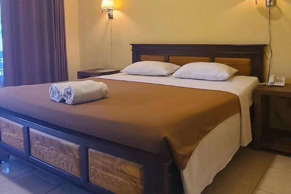 Minibar, caja fuerte, decoración individual y escritorio