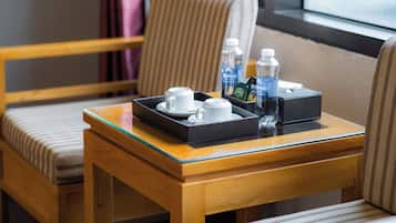 Deluxe-Zweibettzimmer | 2 Schlafzimmer, Minibar, Zimmersafe, Schreibtisch
